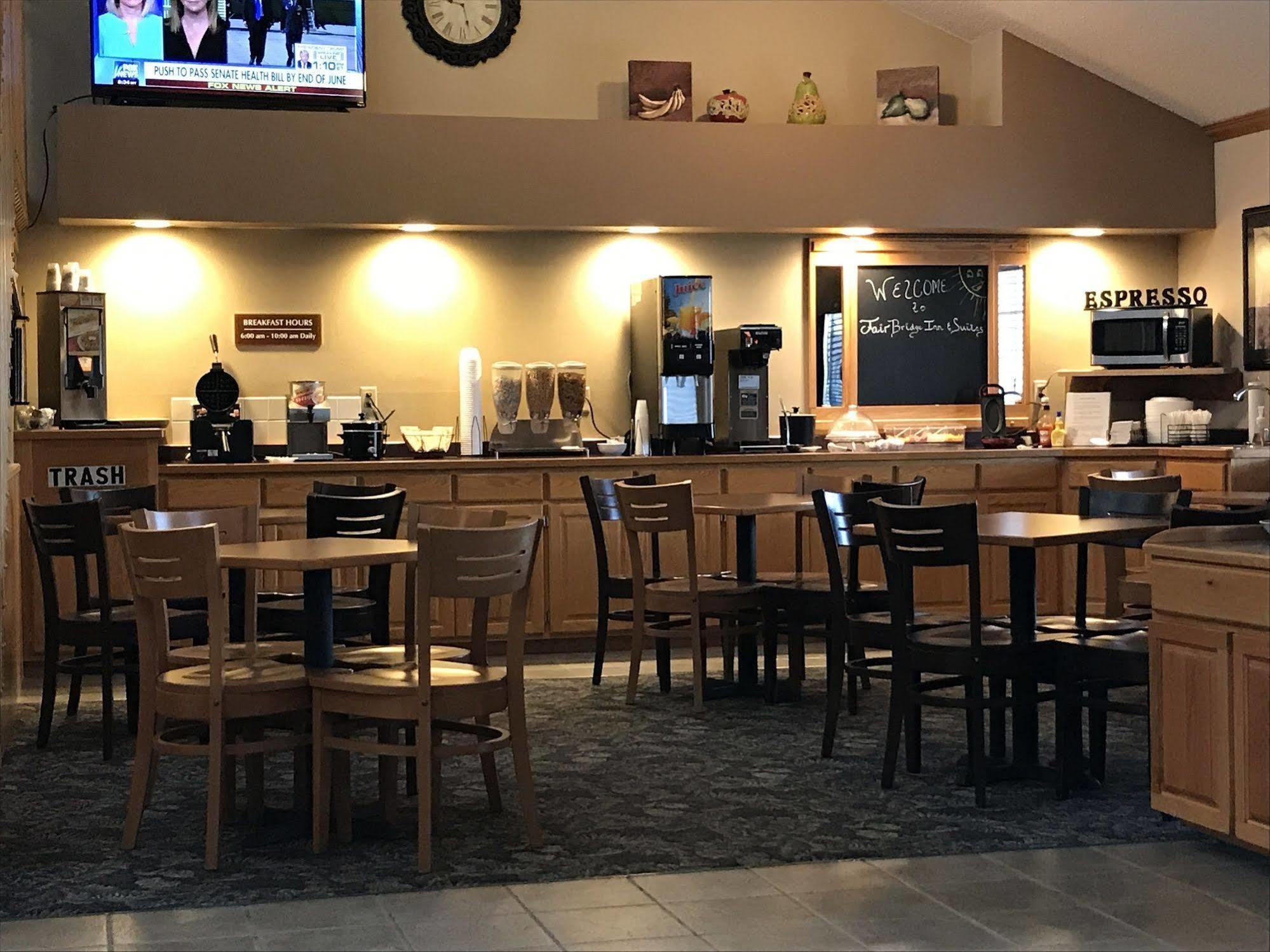 Fairbridge Inn & Suites Thorp Exterior foto